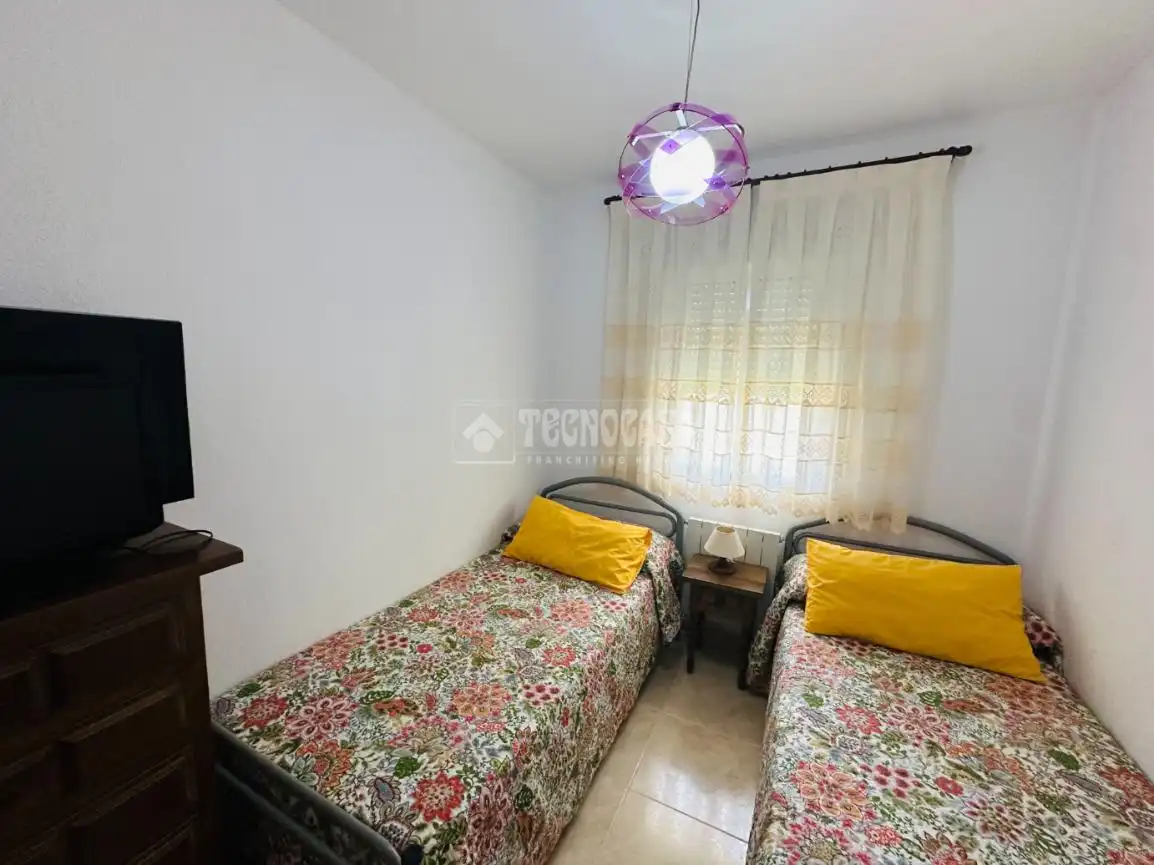 Habitación de Casa o chalet en venta en Escalona con Calefacción, Piscina y Amueblado