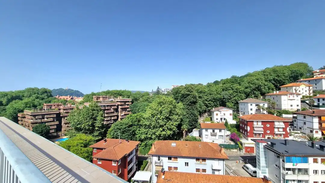 Exterior view of Flat for sale in Donostia - San Sebastián   with Heating, Terrace and Storage room