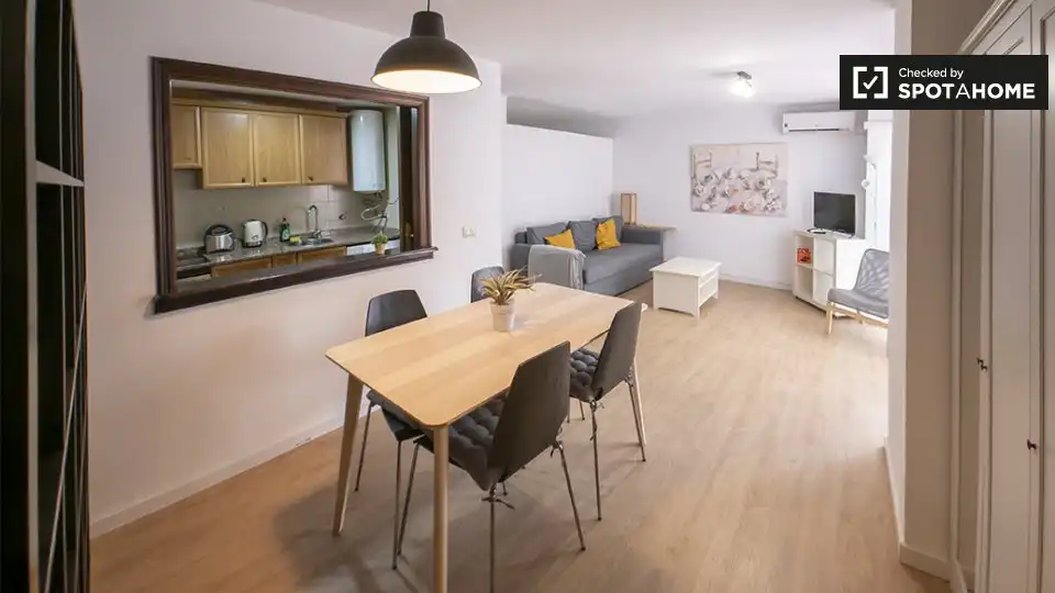 Flat with terrace to rent in L'Eixample, imagen 3