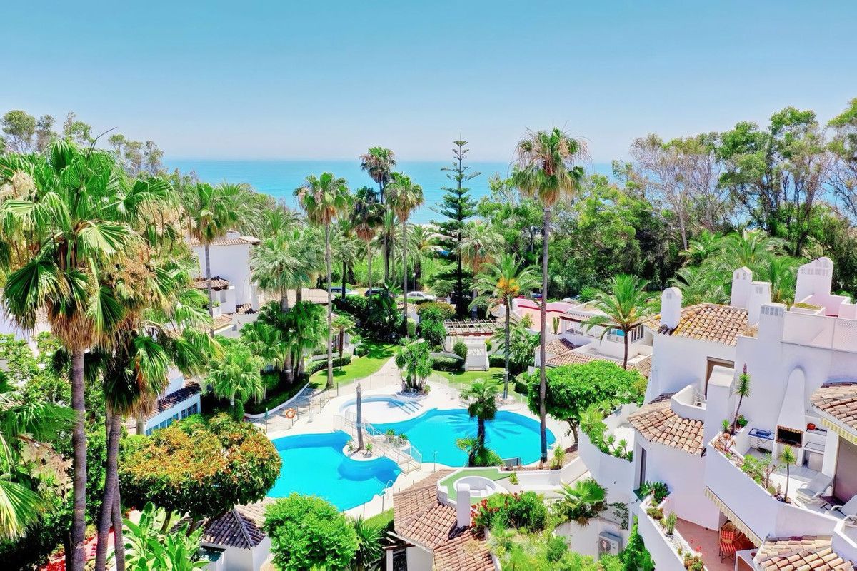 Garden of Apartment for sale in Marbella  with Air Conditioner, Heating and Furnished
