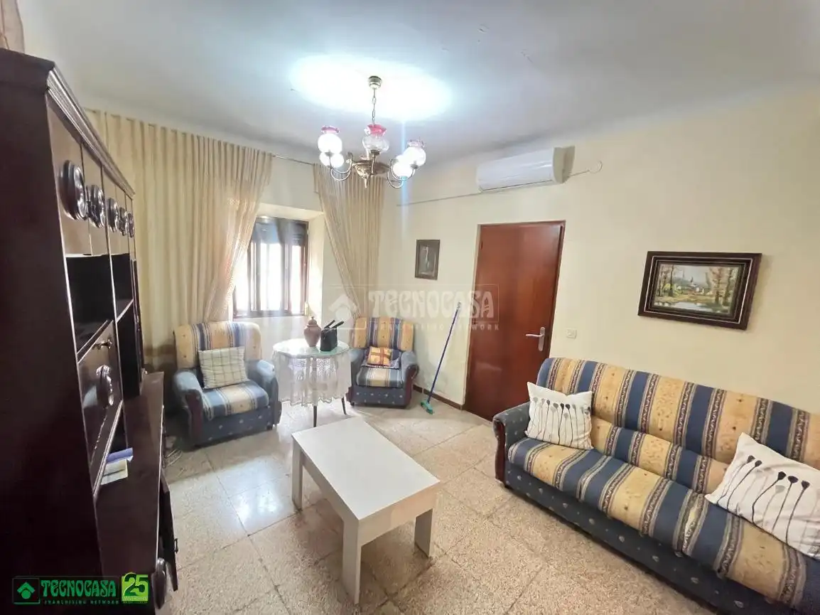 Sala de estar de Casa adosada en venta en Miguelturra con Aire acondicionado y Calefacción