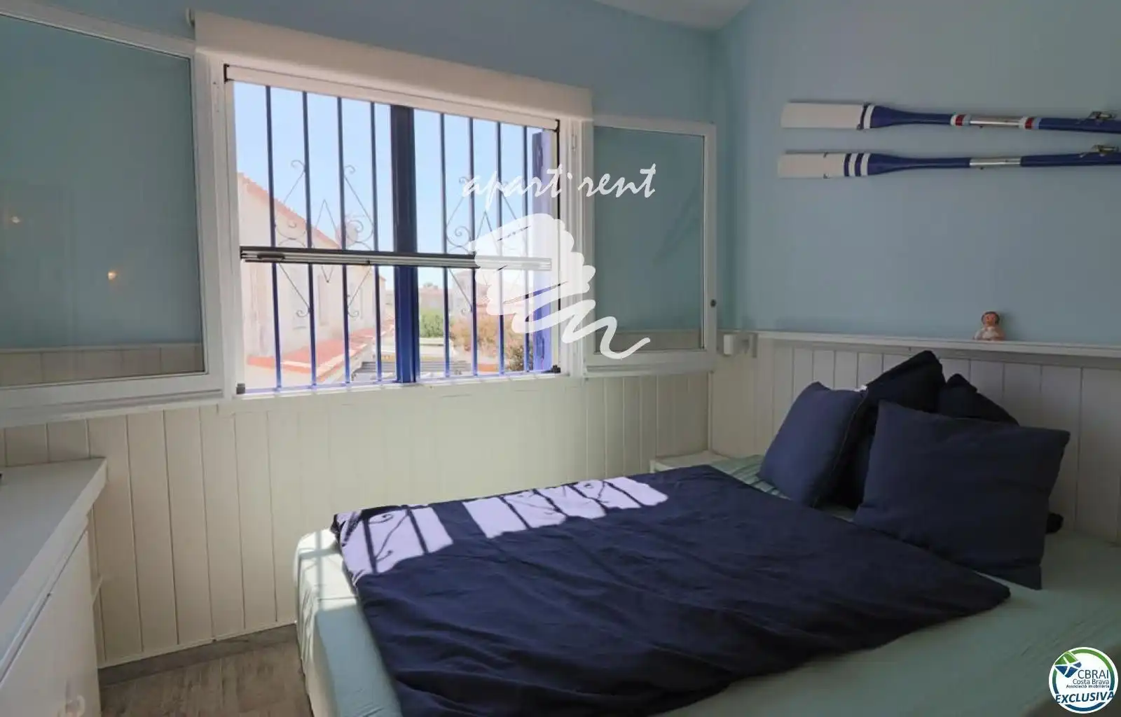 Dormitori de Casa o xalet en venda en Empuriabrava amb Jardí privat, Terrassa i Moblat