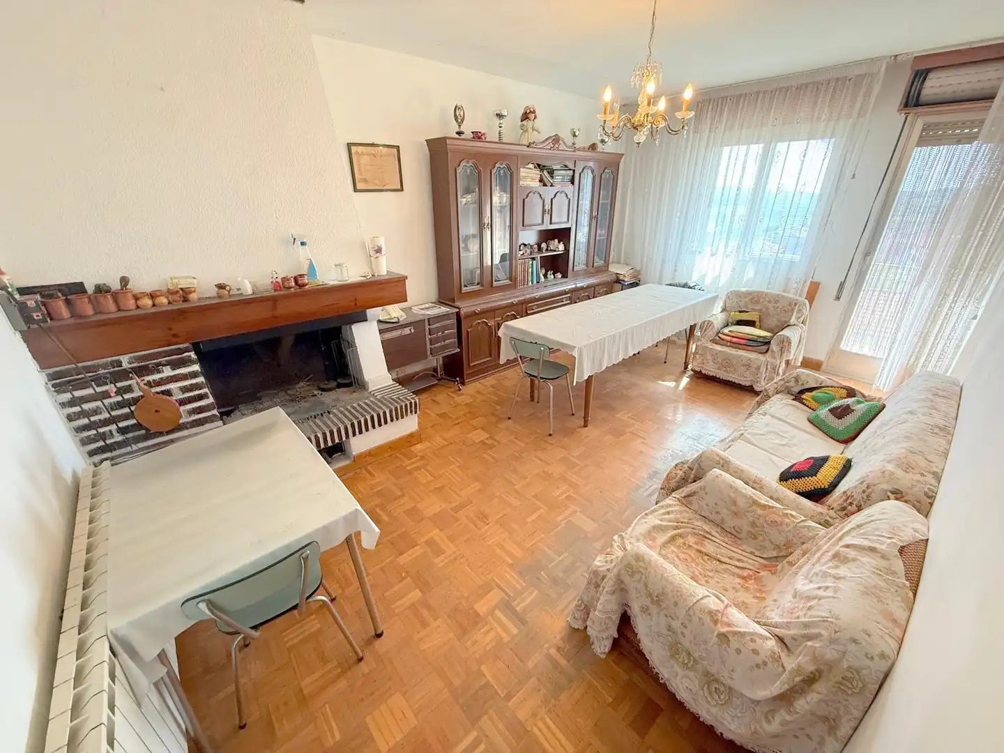 Sala d'estar de Pis en venda en Ayegui / Aiegi amb Parquet i Balcó