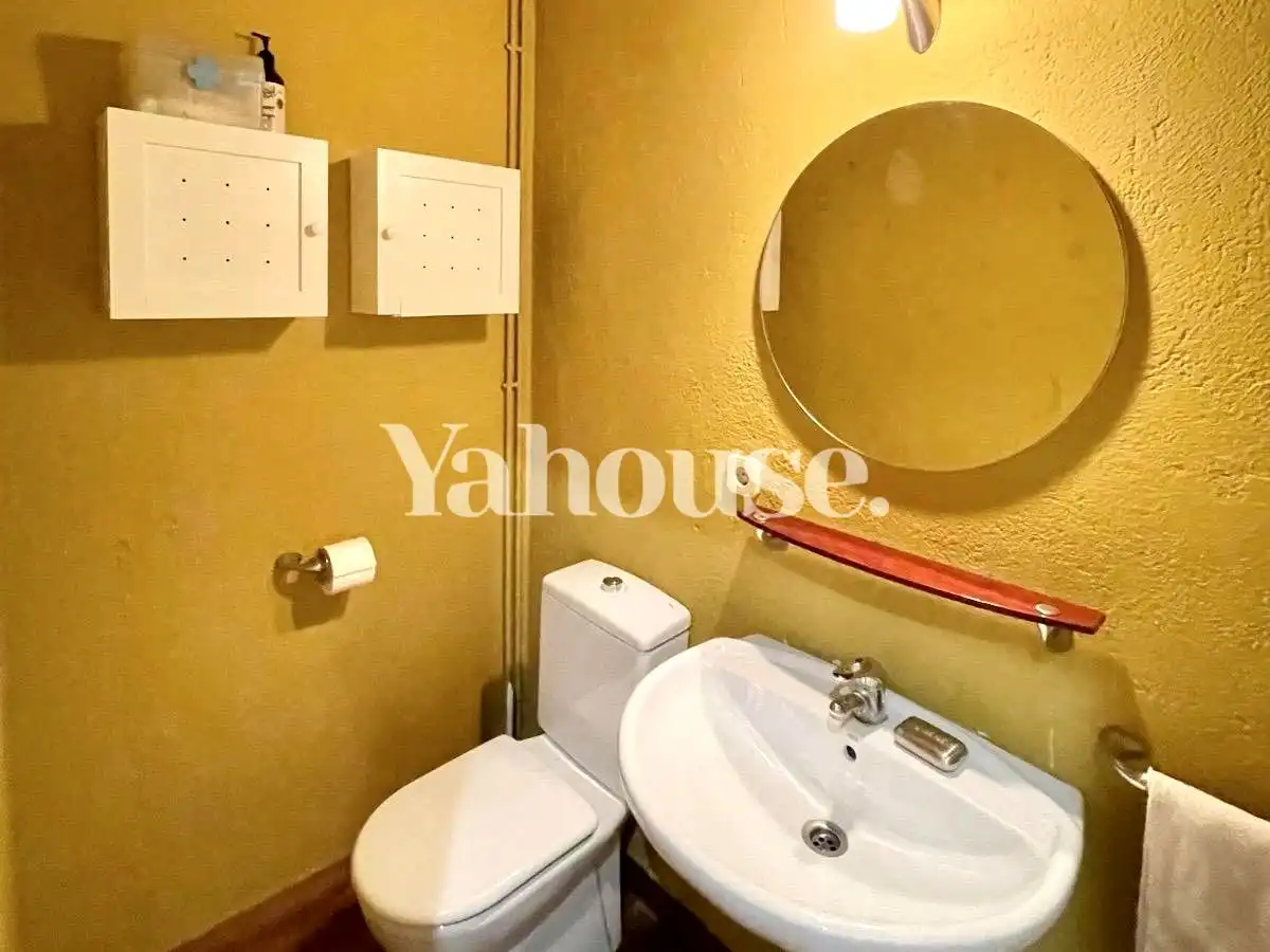 Bathroom of Duplexes for rent in Sabadell  with Air Conditioner, Terrace and Furnished