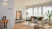 Sala d'estar de Pis en venda en Girona Capital amb Aire condicionat, Calefacció i Terrassa