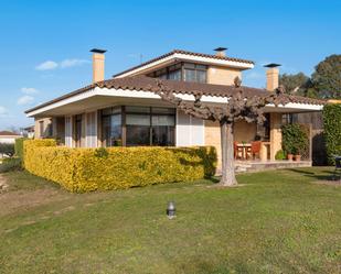 Vista exterior de Casa o xalet en venda en Celrà amb Aire condicionat, Calefacció i Jardí privat