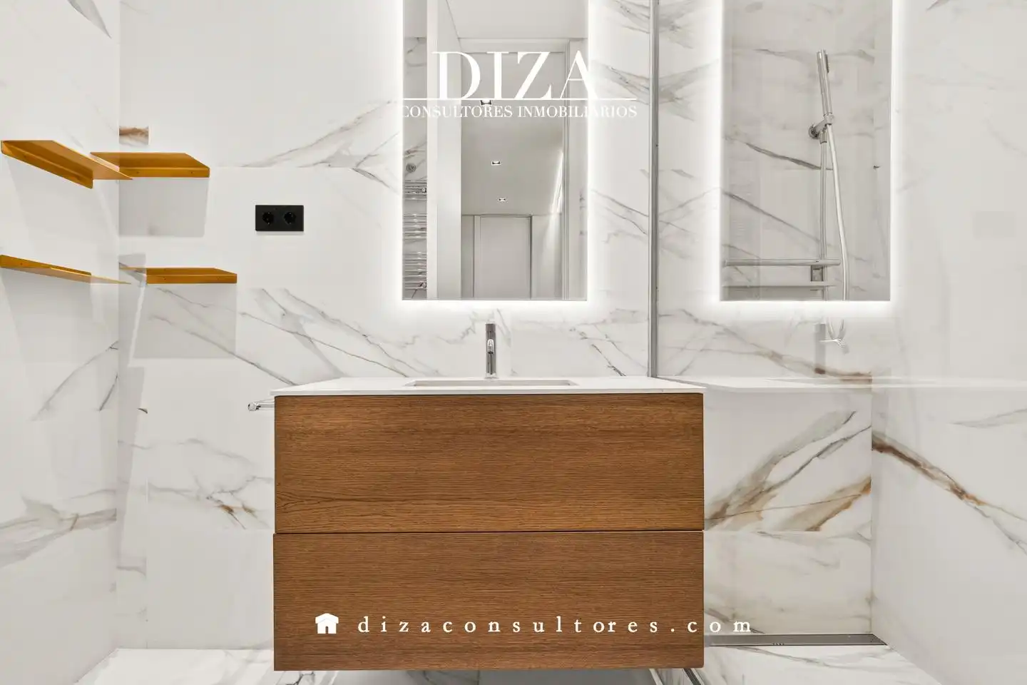 Bathroom of Ground floor for rent in Madrid  with Air Conditioner and Furnished