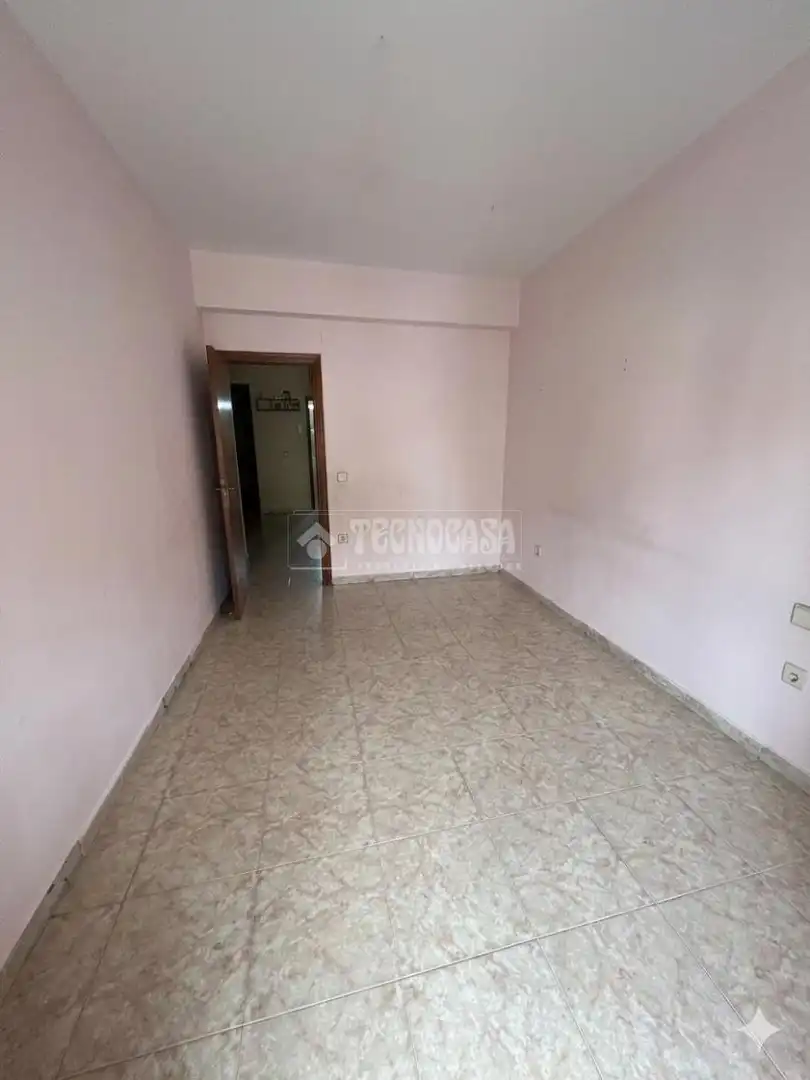 Flat for sale in Sevilla  with Terrace and Balcony