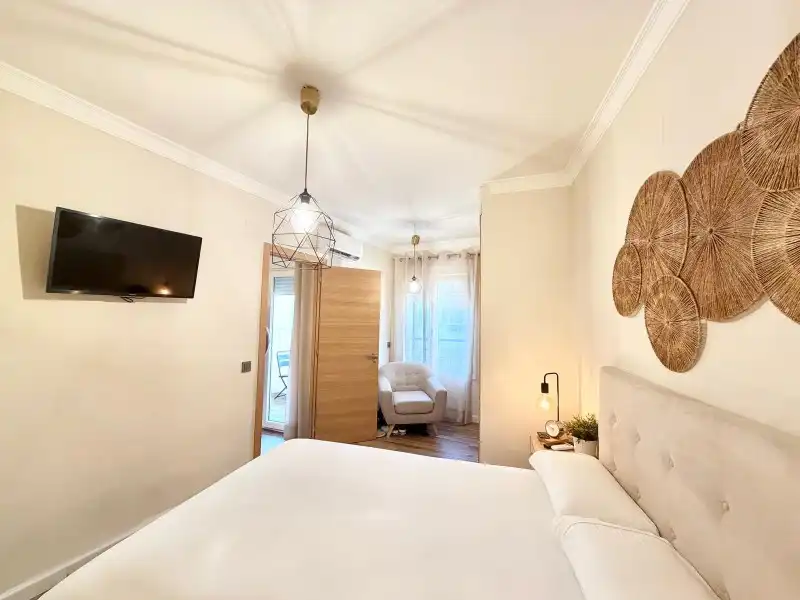 Habitación de Piso en venta en Torremolinos con Aire acondicionado, Terraza y Lavadora