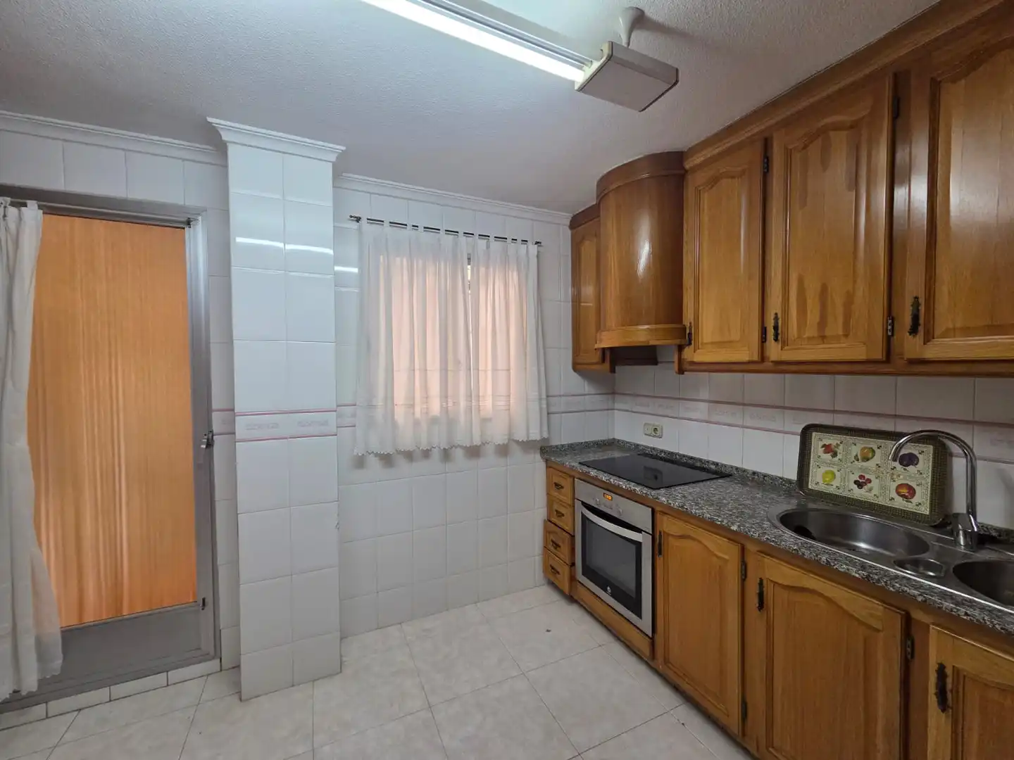 Küche von Wohnung zum Verkauf in Elda mit Balkon