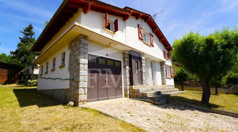 Casa independent a Estavar