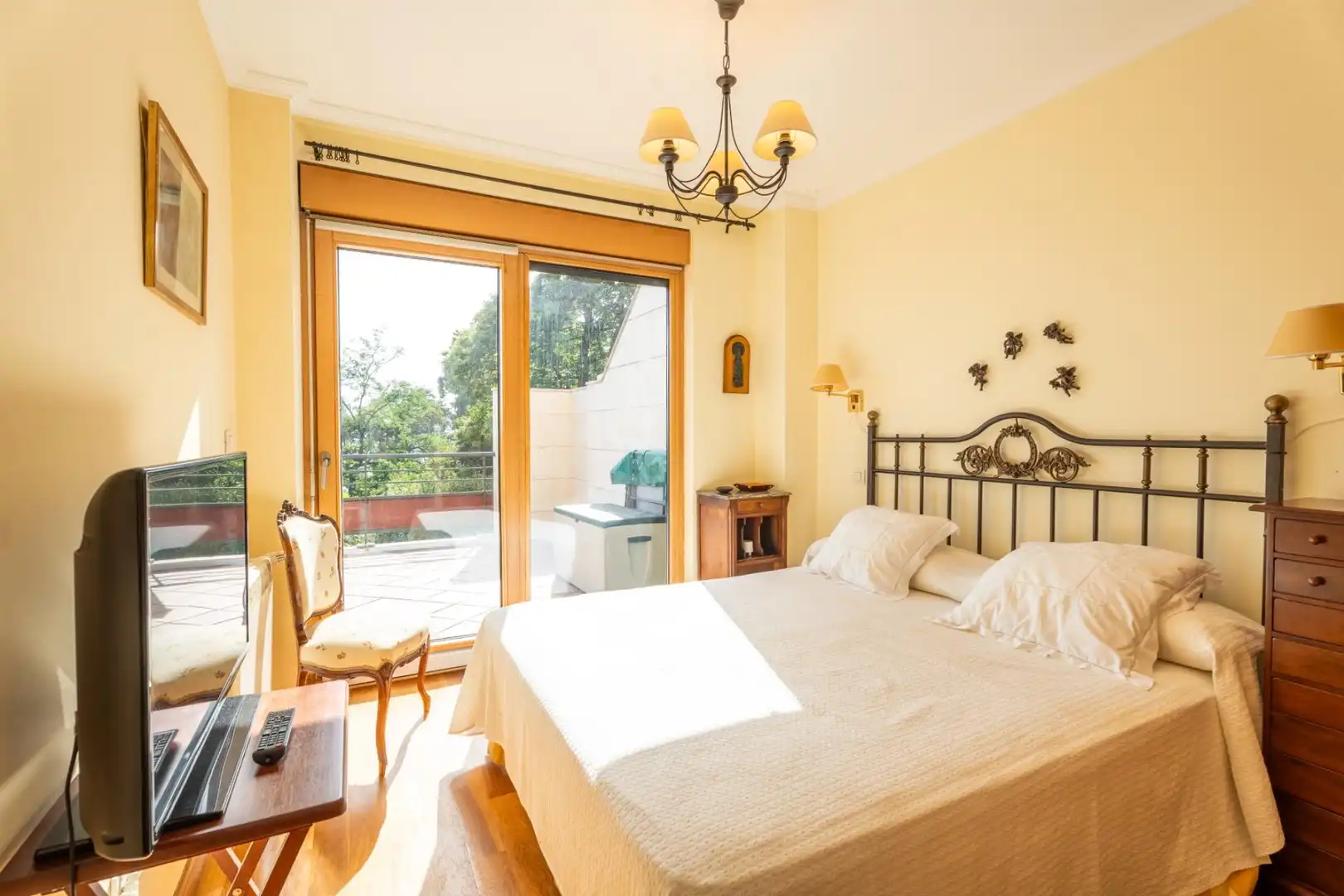 Habitación de Dúplex en venta en Marina de Cudeyo con Calefacción, Terraza y Balcón