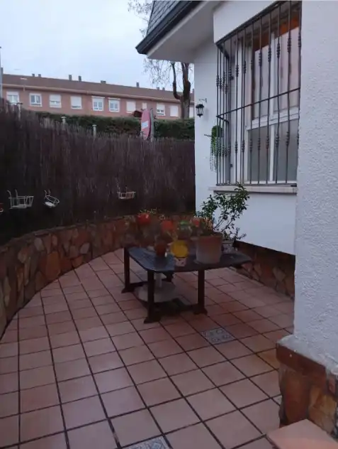 Terrassa de Casa adosada en venda en Navalagamella amb Aire condicionat, Calefacció i Jardí privat