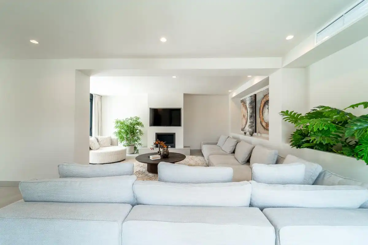 Sala d'estar de Casa o xalet en venda en Benalmádena amb Aire condicionat, Calefacció i Jardí privat