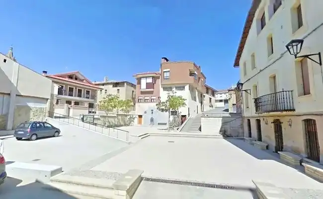 Vista exterior de Casa adosada en venta en Zarratón