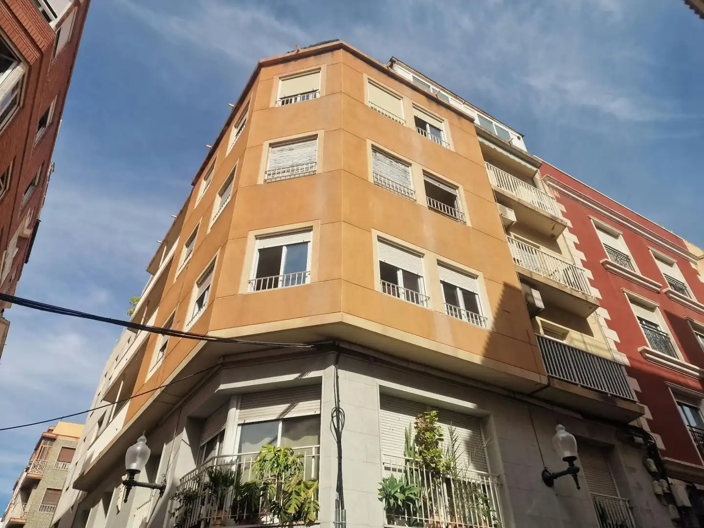 Vista exterior de Pis en venda en Elche / Elx amb Aire condicionat, Moblat i Balcó