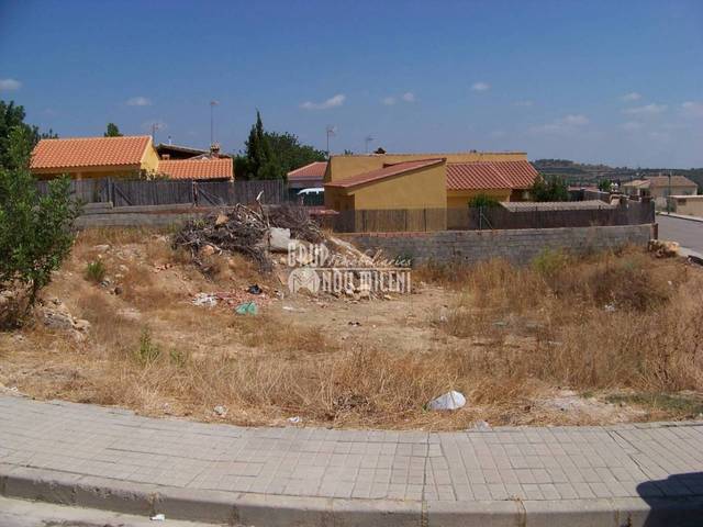 Terreno residencial en Venta en Montroi / Montroy