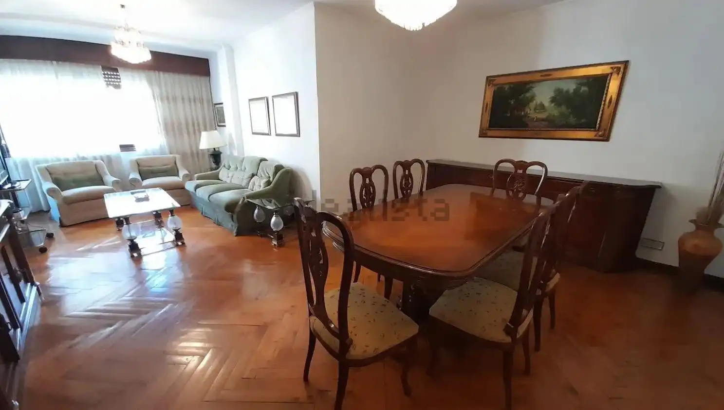 Menjador de Pis de lloguer en Ourense Capital  amb Calefacció, Parquet i Balcó