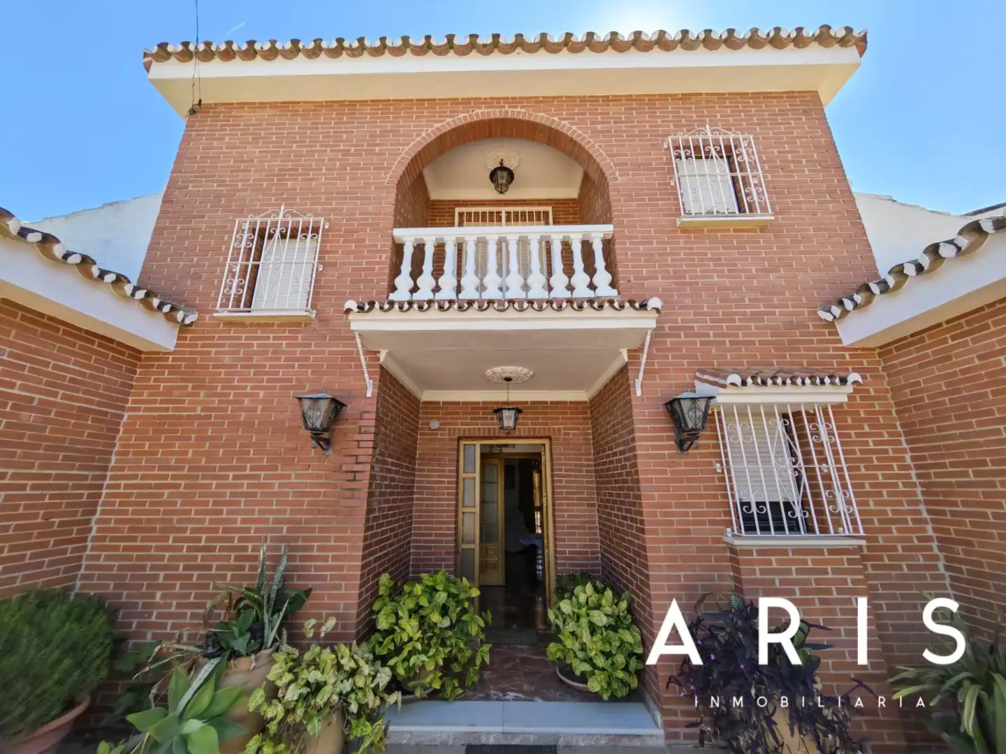 Exterior view of Houses for sale in Alhaurín de la Torre  with Air Conditioner, Heating and Private garden