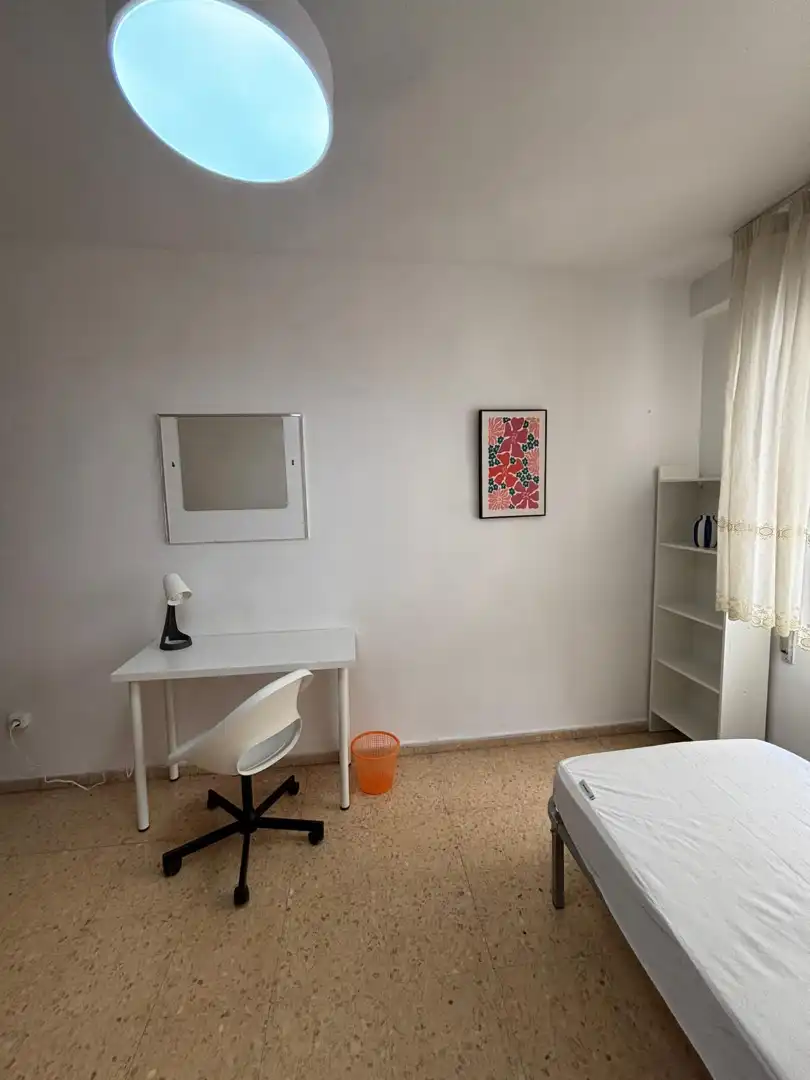 Habitación de Piso para compartir en Murcia con Calefacción, Amueblado y Horno