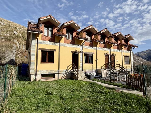 Casa adosada en Venta en Merilla - BO MERILLA, 60 en San Roque de Riomiera