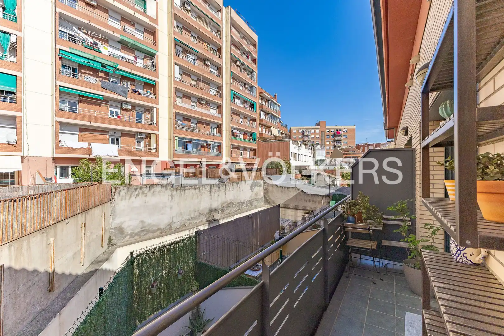 Vista exterior de Dúplex en venta en Rubí con Calefacción, Parquet y Terraza