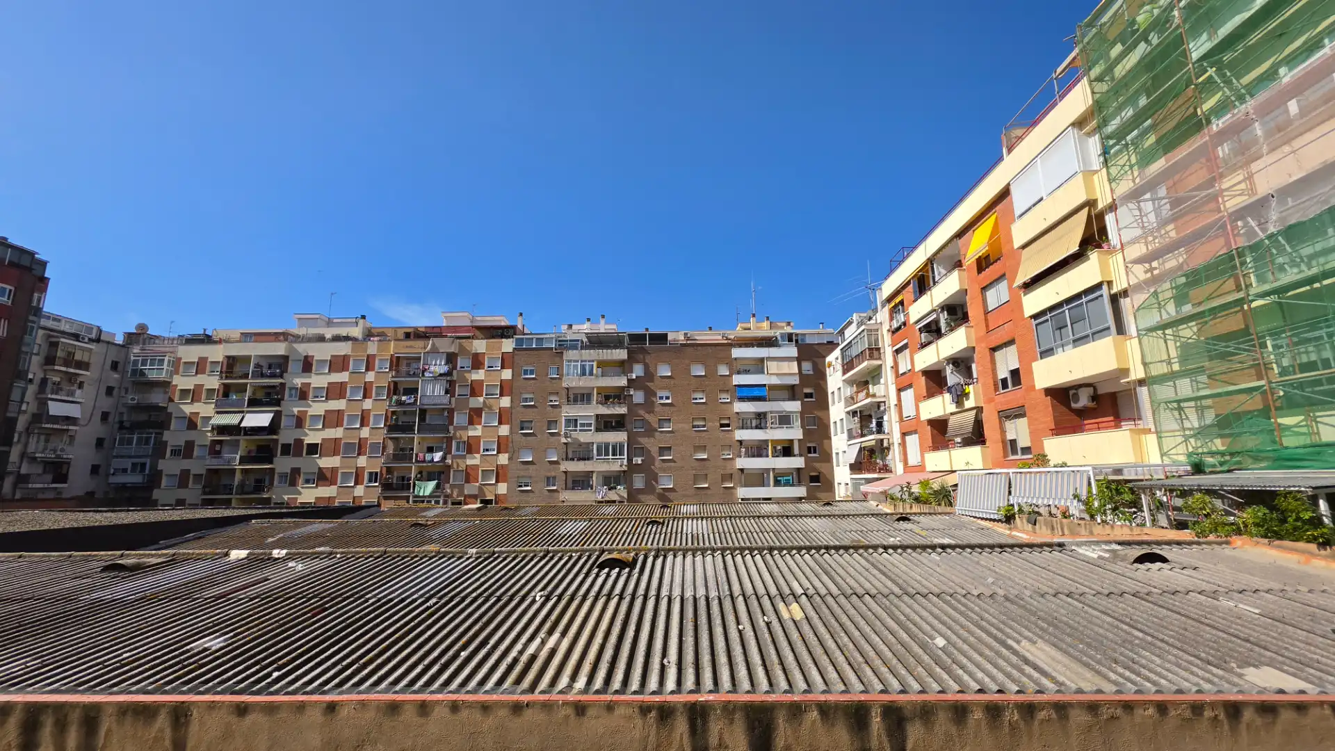 Außenansicht von Wohnung zum Verkauf in Tarragona mit Klimaanlage, Heizung und Terrasse