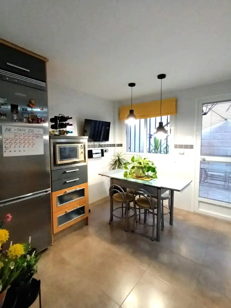 Cocina de Casa adosada en venta en Mérida con Aire acondicionado, Terraza y Trastero