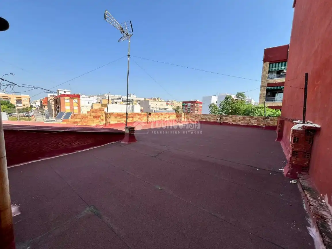Terraza de Casa adosada en venta en Paterna con Terraza