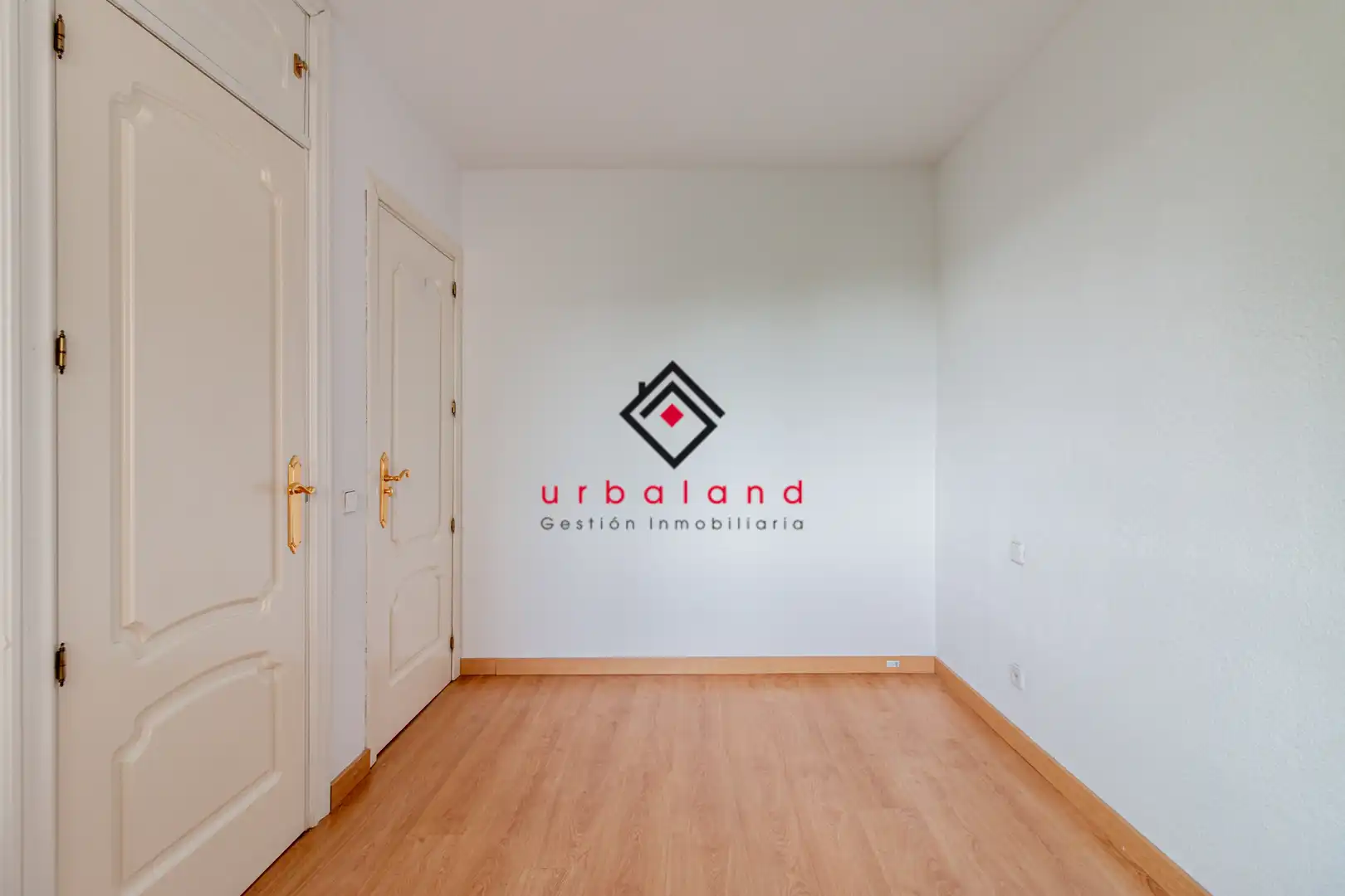 Bedroom of Attic for sale in Madrid  with Air Conditioner, Heating and Terrace