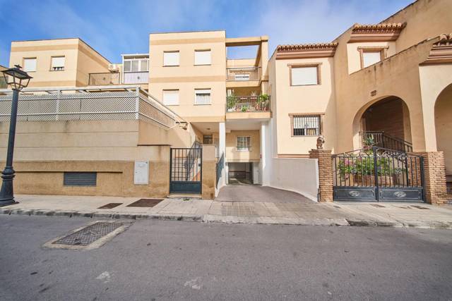 Piso en Venta en Calle de Reyes Católicos, 10 en Híjar