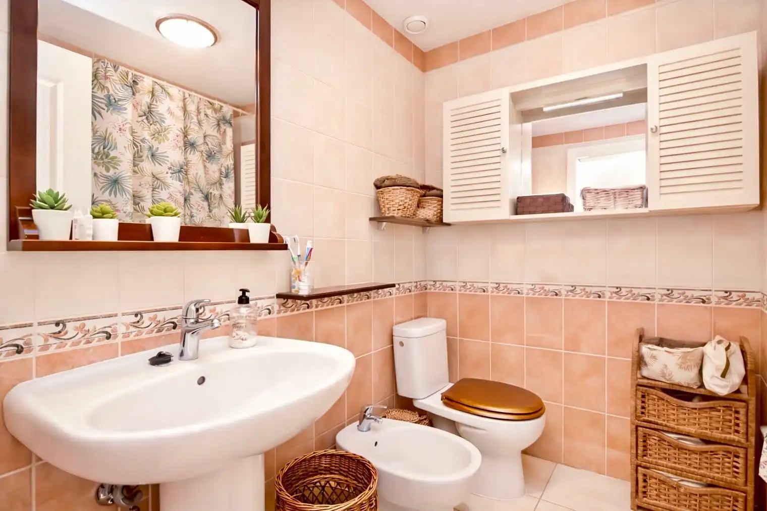 Baño de Apartamento en venta en Guía de Isora con Terraza y Amueblado