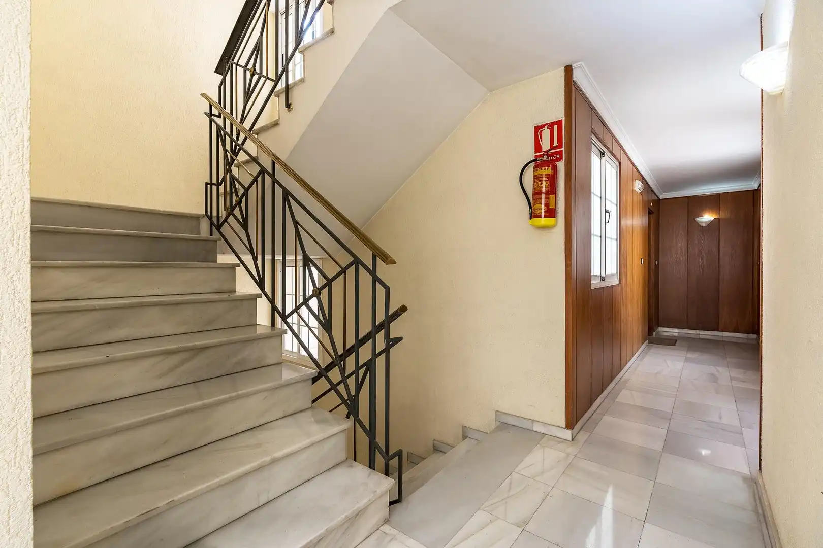 Flat for sale in Granada  with Air Conditioner and Heating