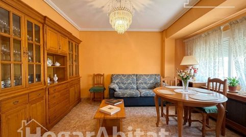 Foto 4 de Piso en venta en Calle Alfambra, Avenida de Abril - 9 de Octubre, Sagunto / Sagunt