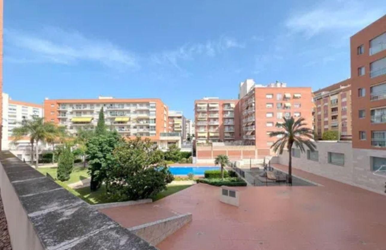 Exterior view of Flat to rent in Reus  with Air Conditioner, Private garden and Balcony