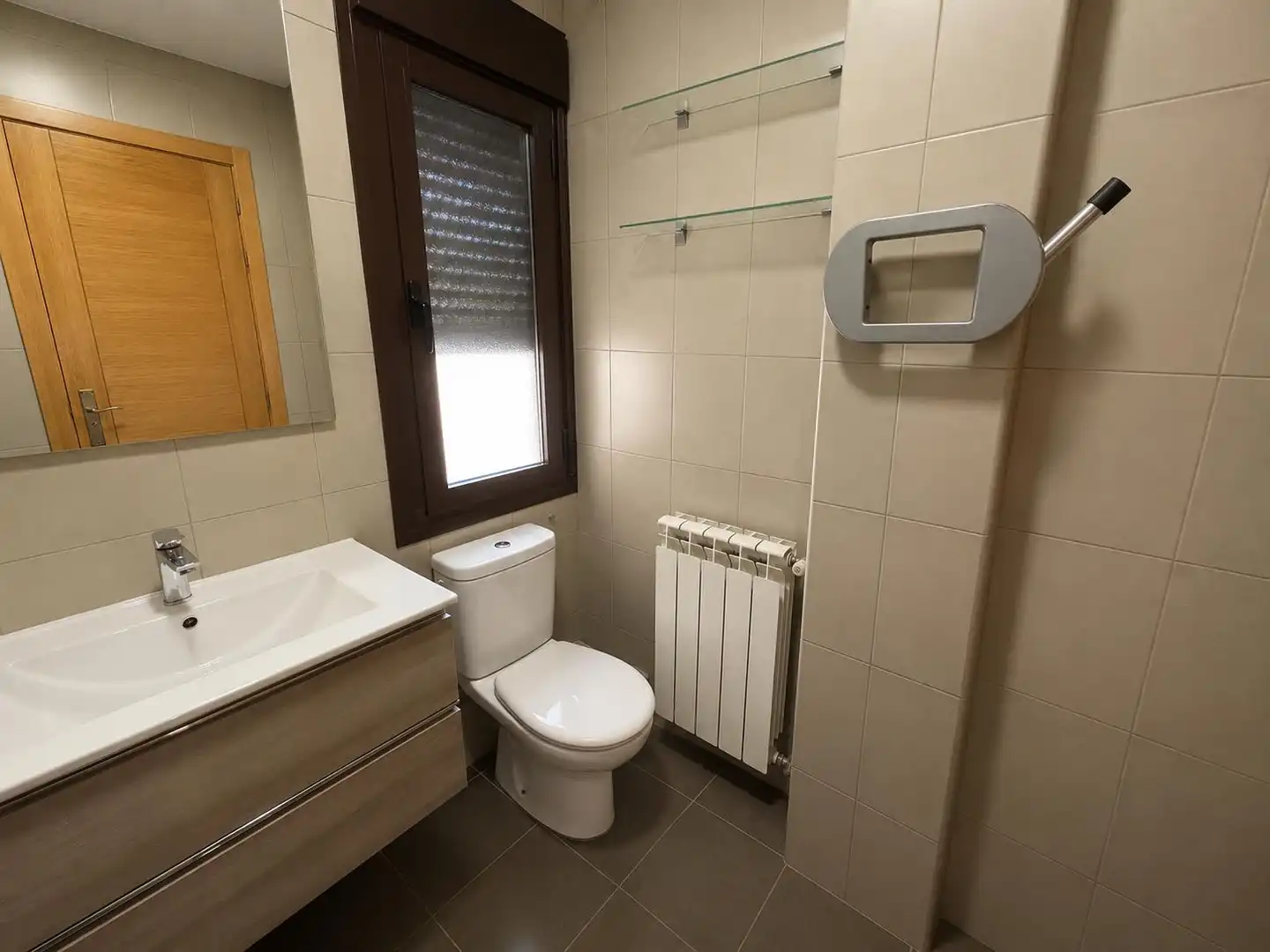 Baño de Casa adosada en venta en Ciudad Real con Aire acondicionado, Calefacción y Jardín privado