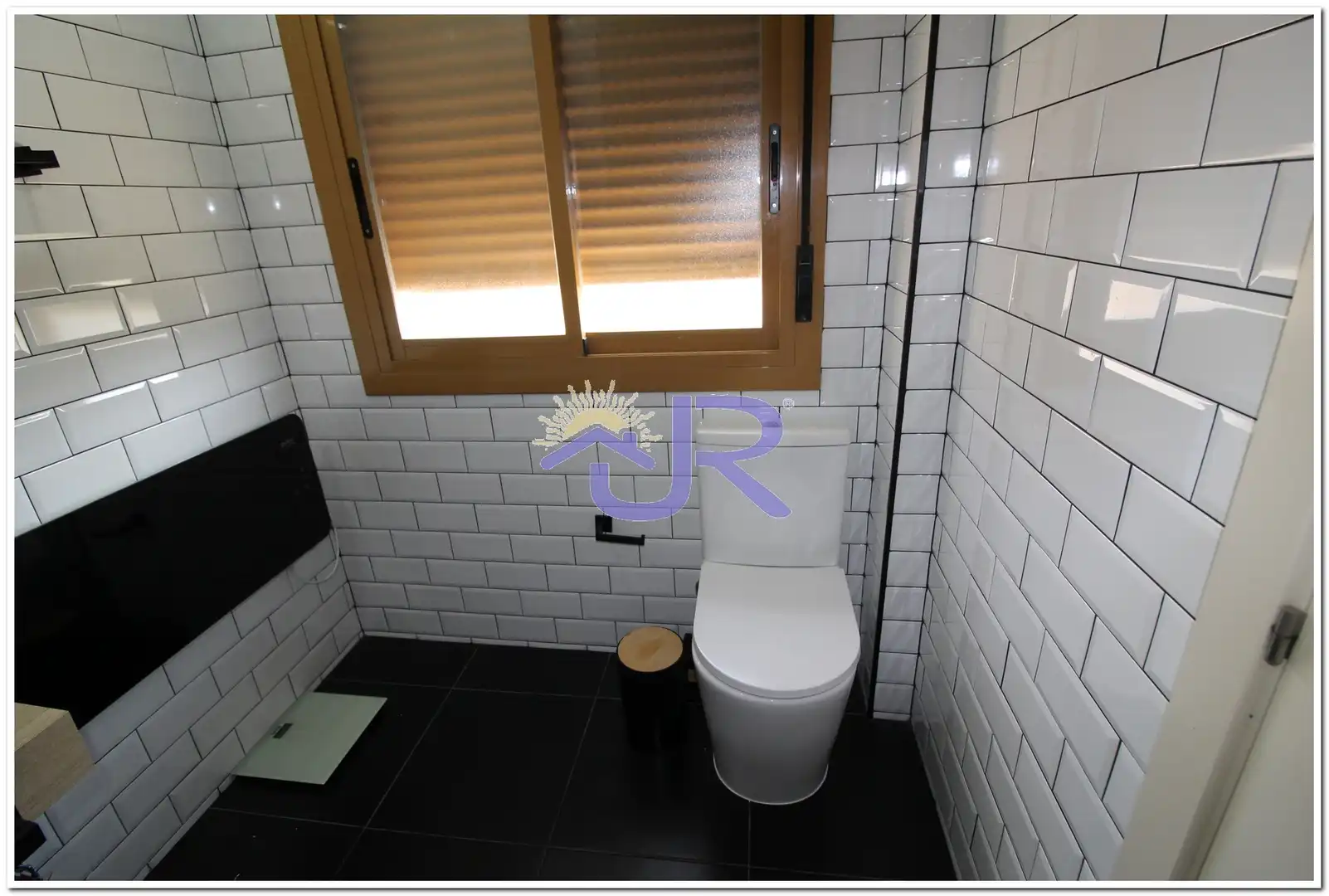 Bathroom of Houses for sale in Paracuellos de Jarama  with Air Conditioner, Private garden and Swimming Pool