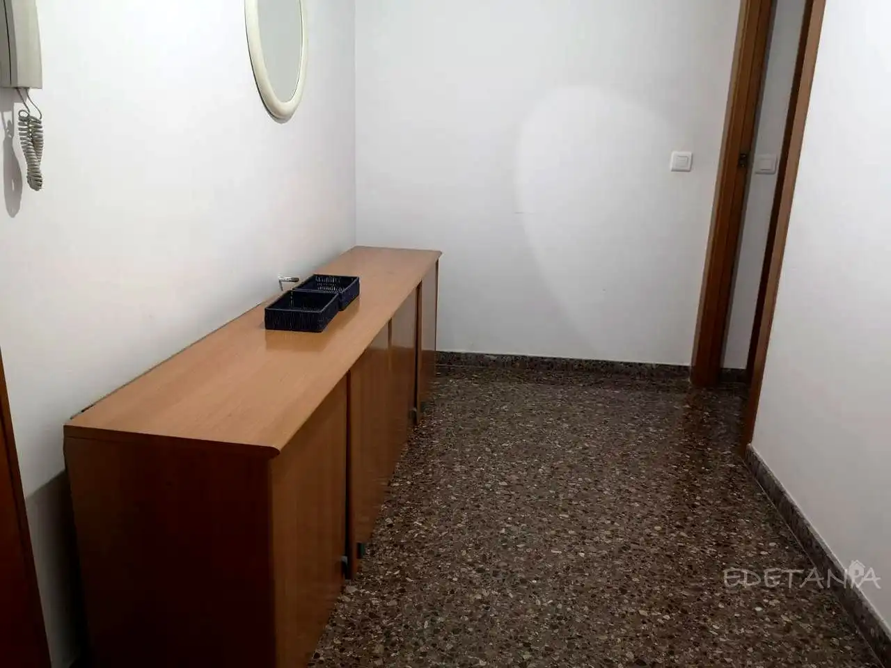 Habitació a D'Almansa, Moncada
