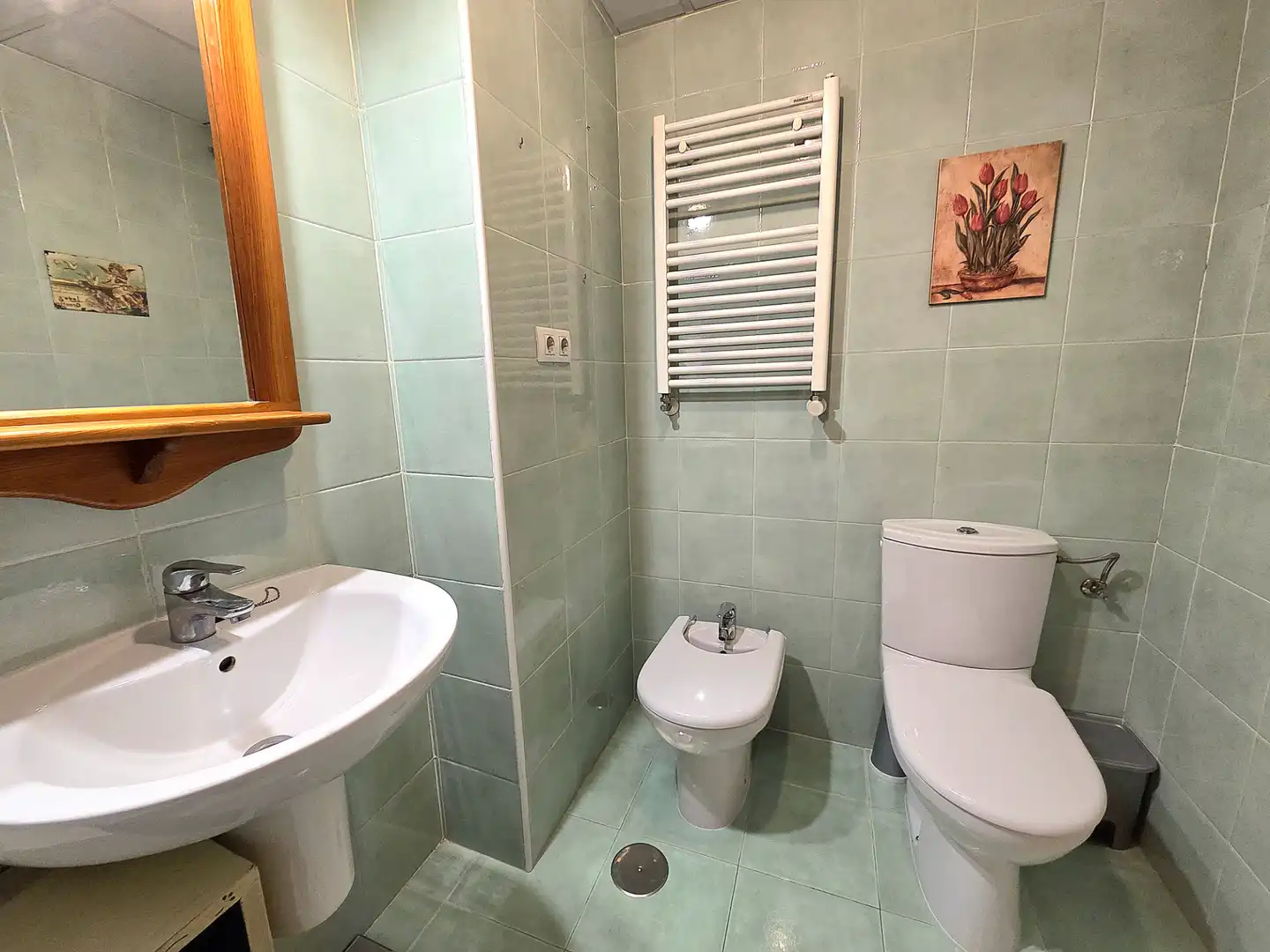 Baño de Piso en venta en Madrid con Aire acondicionado, Calefacción y Jardín privado