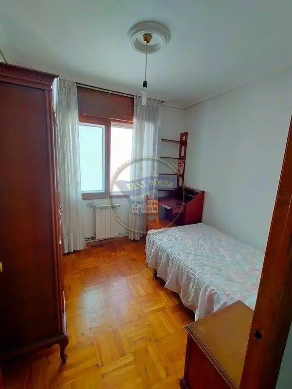 Bedroom of Flat for rent in Vigo   with Heating, Parquet flooring and Terrace