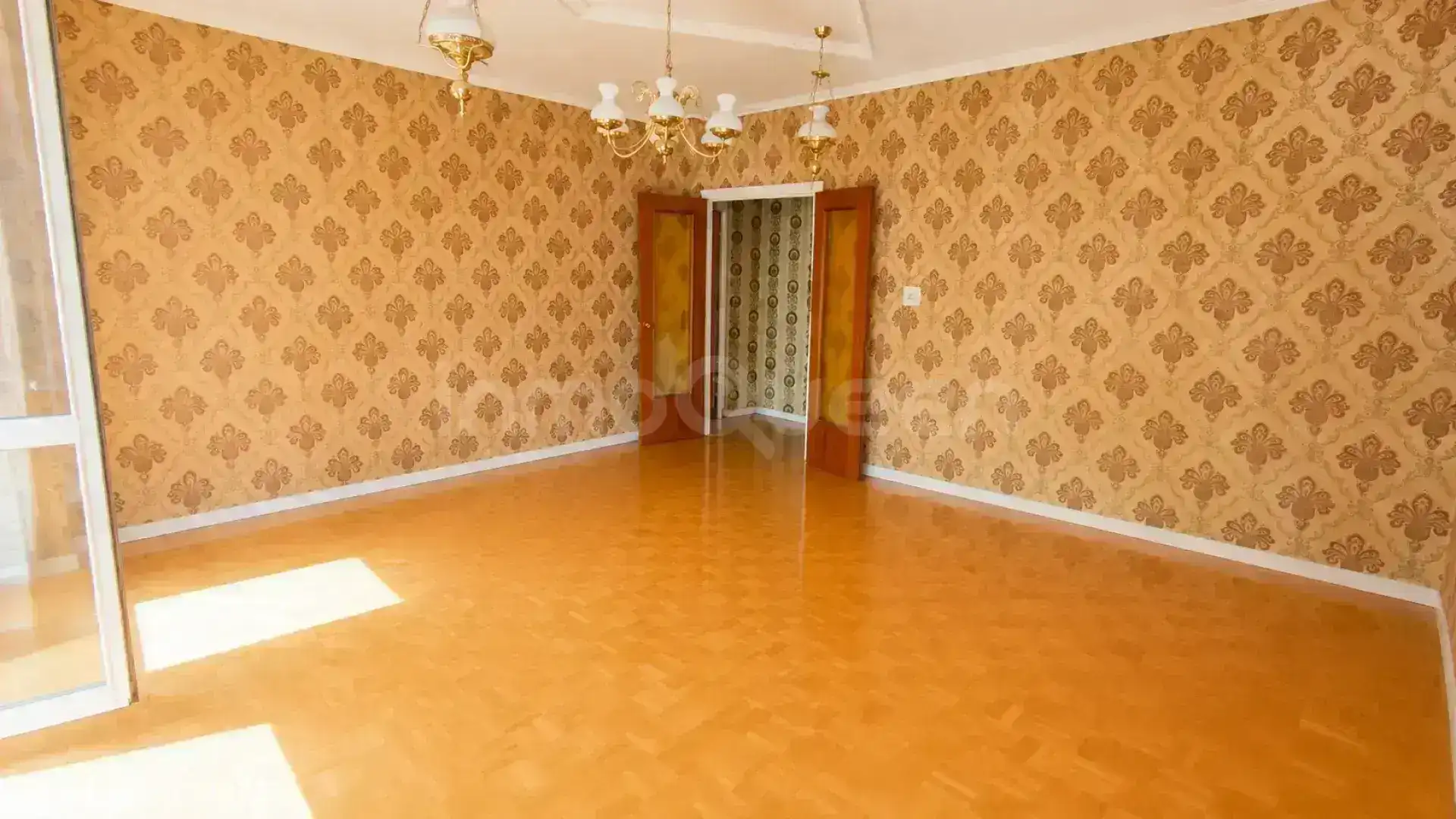 Comedor de Piso en venta en Torrelavega  con Calefacción, Terraza y Amueblado