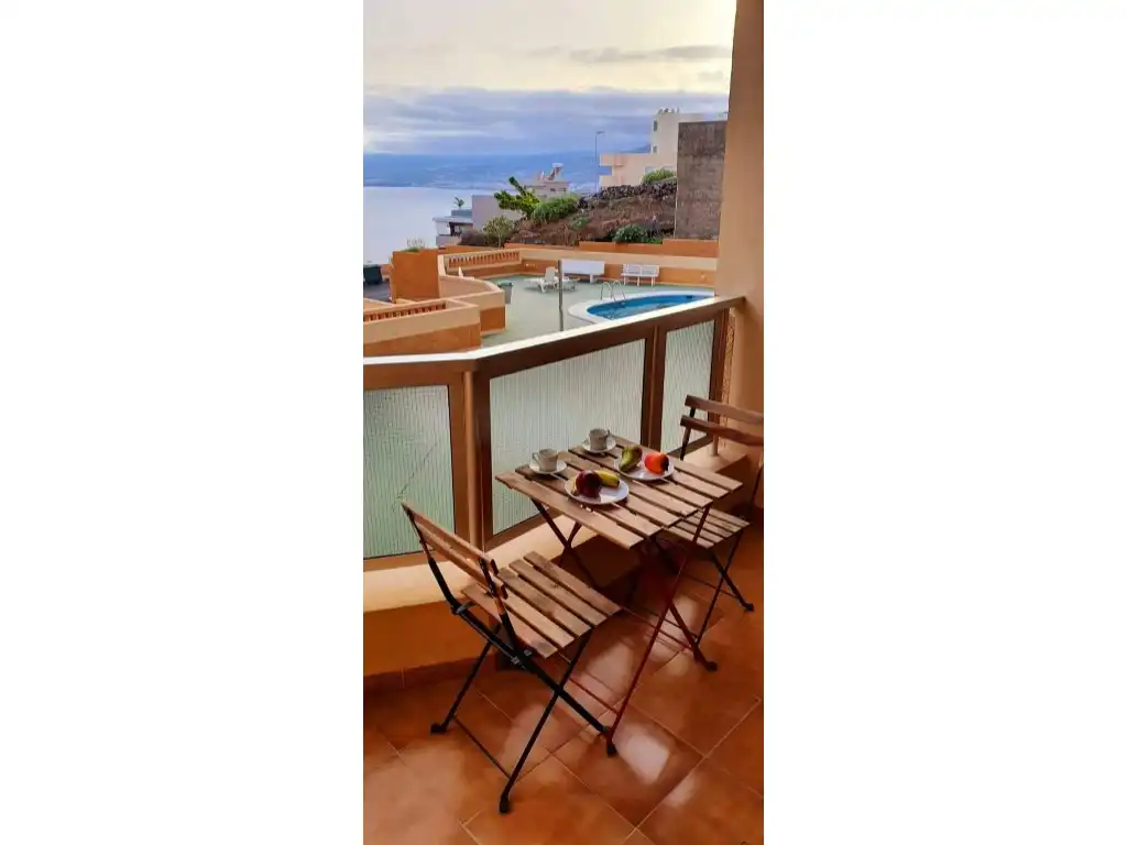 Terraza de Piso en venta en El Rosario con Terraza y Piscina