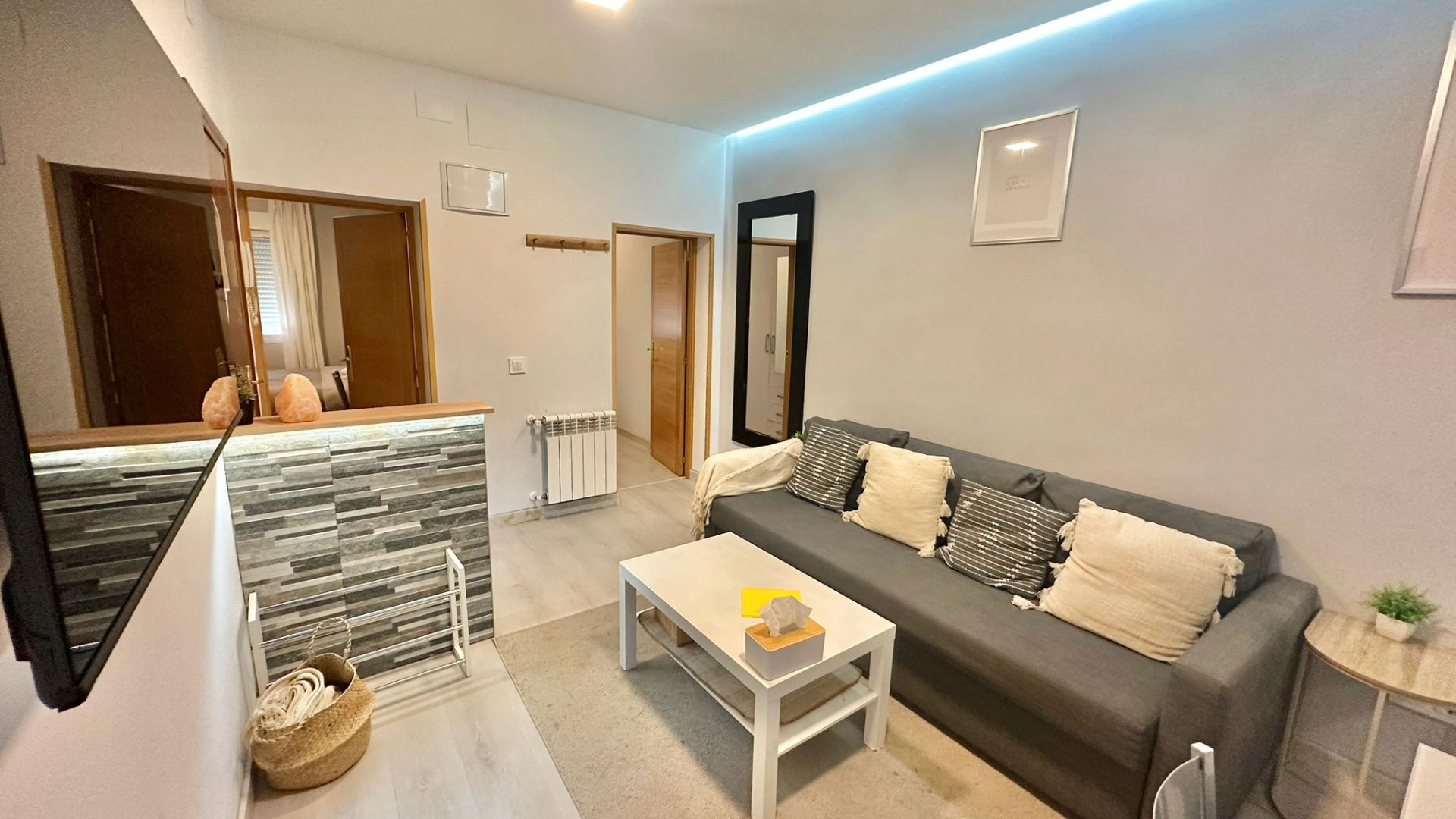 Sala d'estar de Pis en venda en  Madrid Capital amb Aire condicionat, Calefacció i Moblat