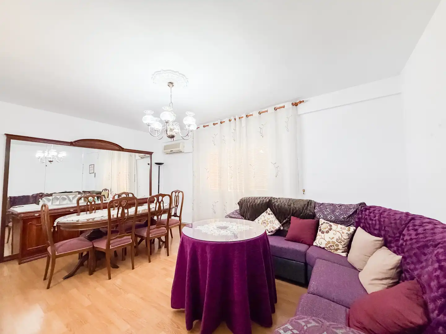 Esszimmer von Einfamilien-Reihenhaus zum Verkauf in Baza mit Privatgarten, Parkett und Abstellraum