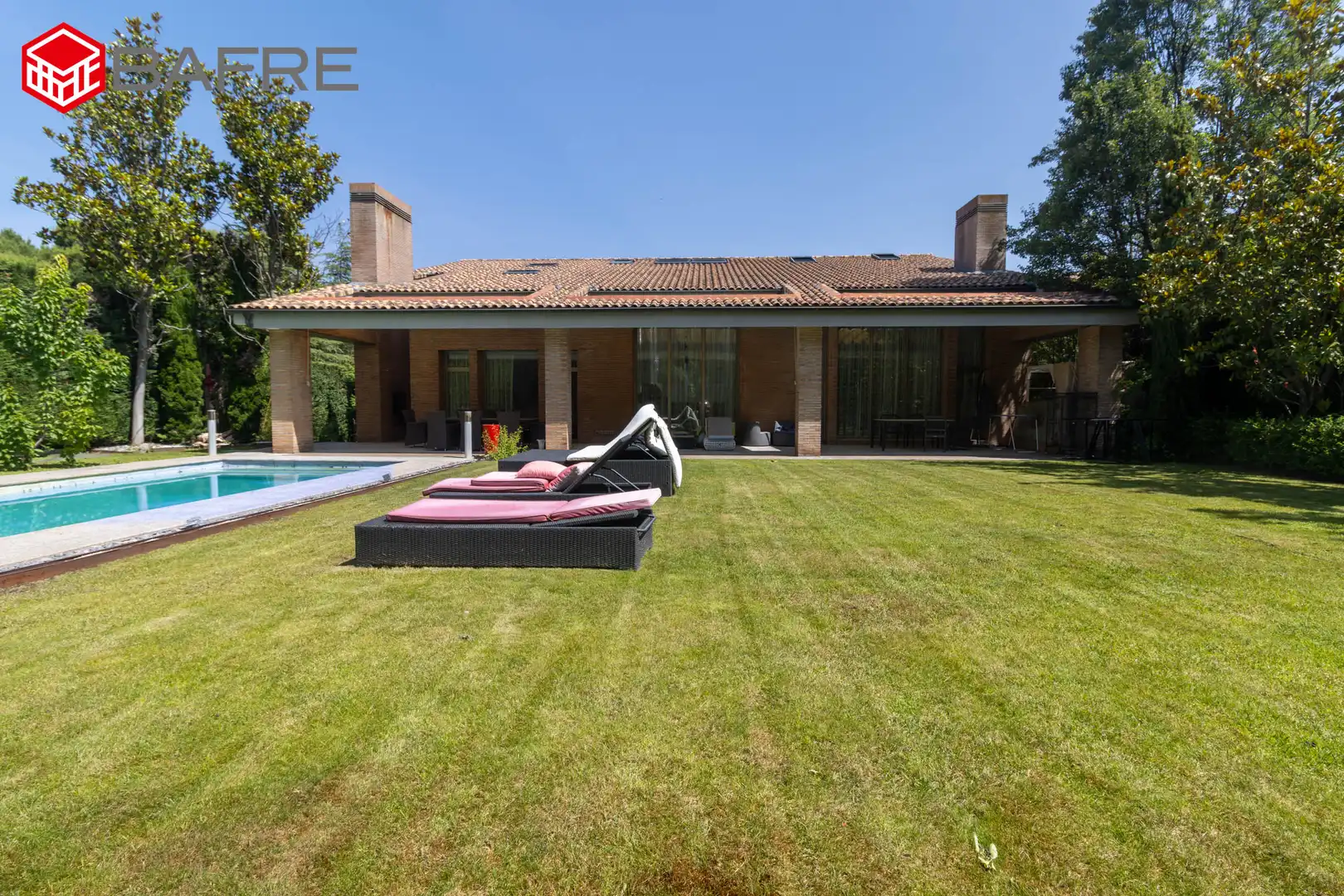 Garden of Houses for sale in Pozuelo de Alarcón  with Air Conditioner, Private garden and Storage room