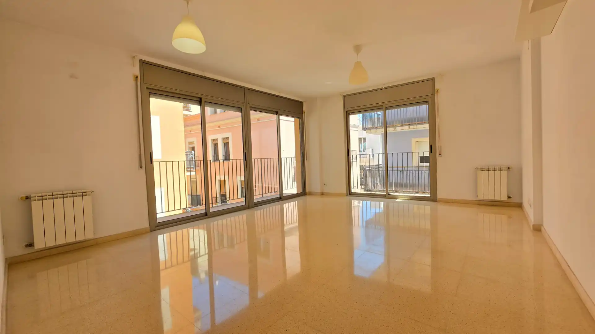 Vista exterior de Piso en venta en Tarragona con Aire acondicionado, Calefacción y Terraza