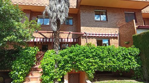 Foto 2 de Casa adosada en venta en Simancas, Valladolid