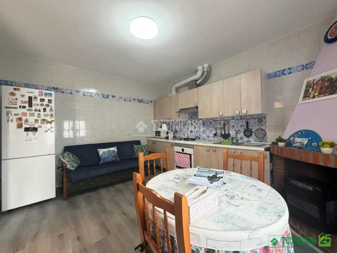 Cocina de Casa adosada en venta en Santa Cruz de la Zarza con Aire acondicionado y Terraza
