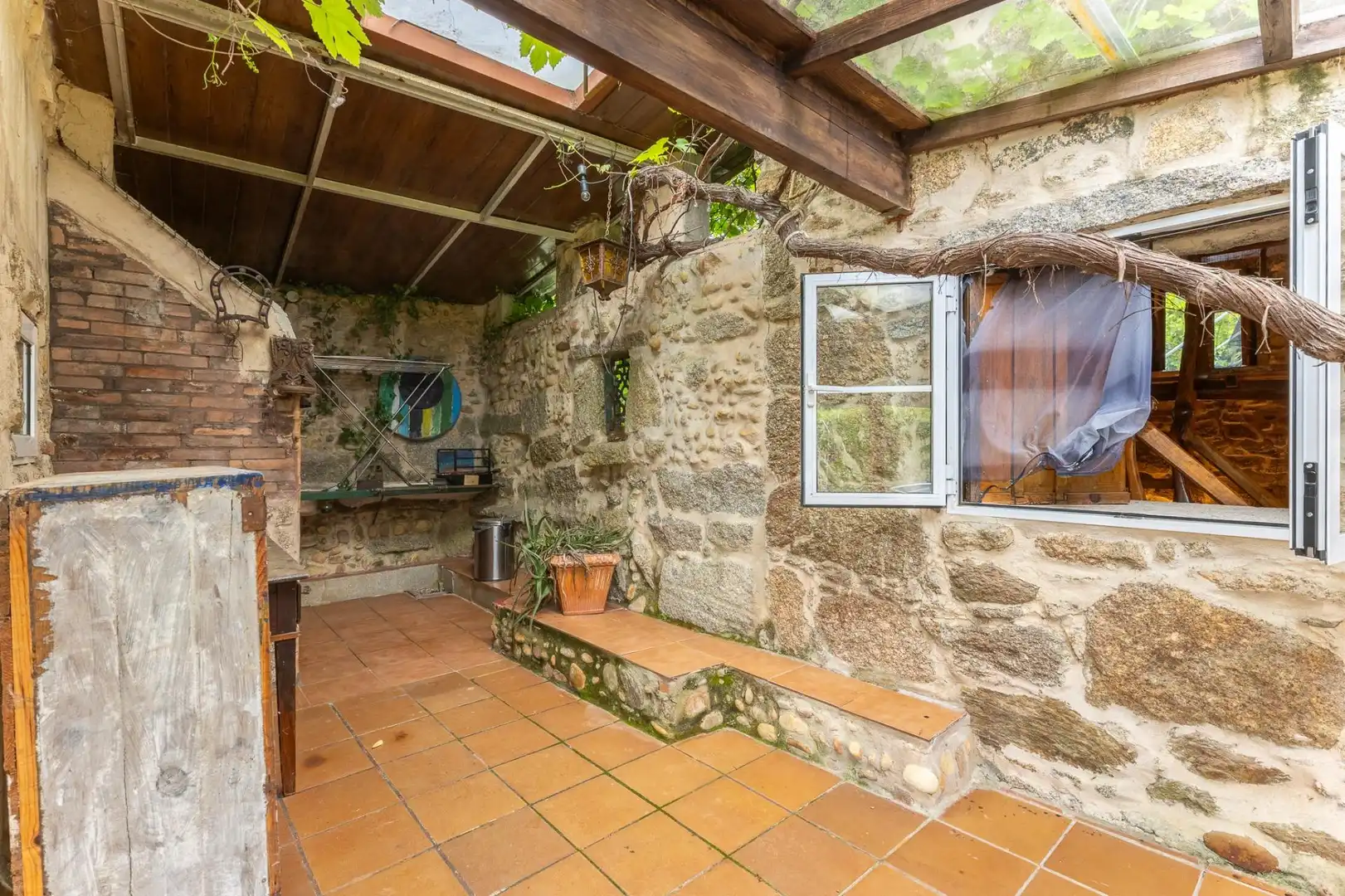 Terrassa de Finca rústica en venda en Salvaterra de Miño amb Aire condicionat, Calefacció i Jardí privat