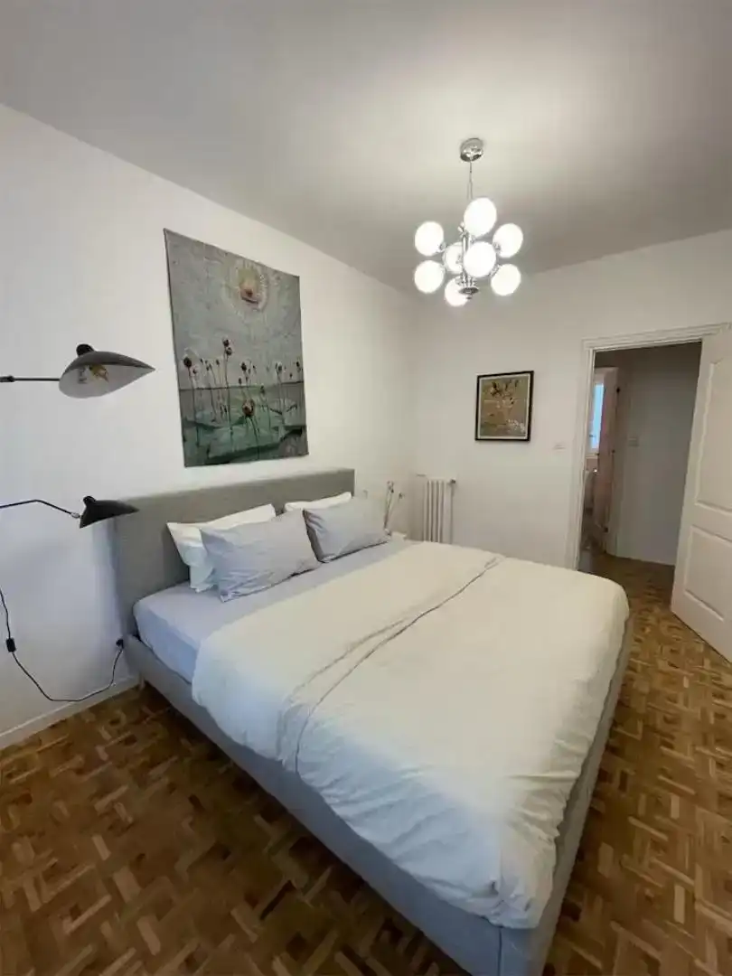 Dormitori de Apartament en venda en  Madrid Capital amb Aire condicionat i Balcó